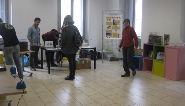 Il posto comando in fondo alla sala.